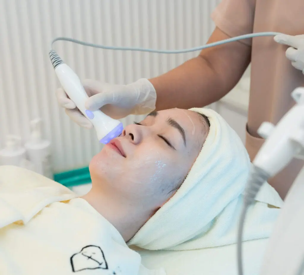 Hydra Facial treatment at FTV Clinic Bangkok