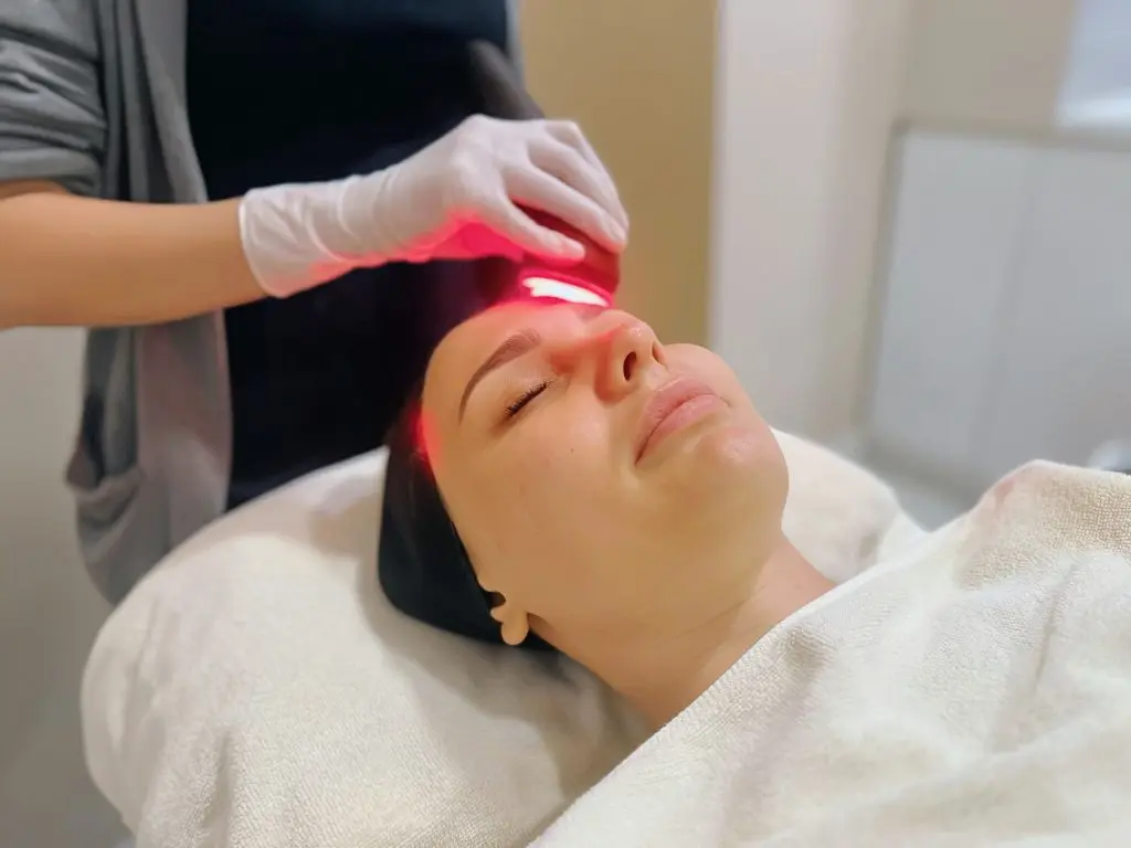 F Signature Facial treatment at FTV Clinic Bangkok