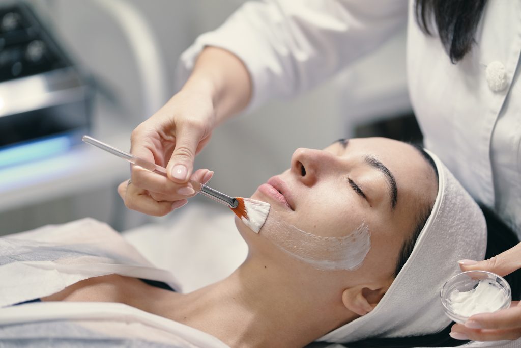 Relaxing facial treatment experience at FTV Clinic Bangkok